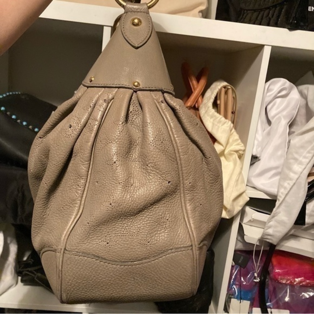 LOUIS VUITTON Solar PM Mahina Leather Grey taupe leather bag purse M93124 - Picture 5 of 16